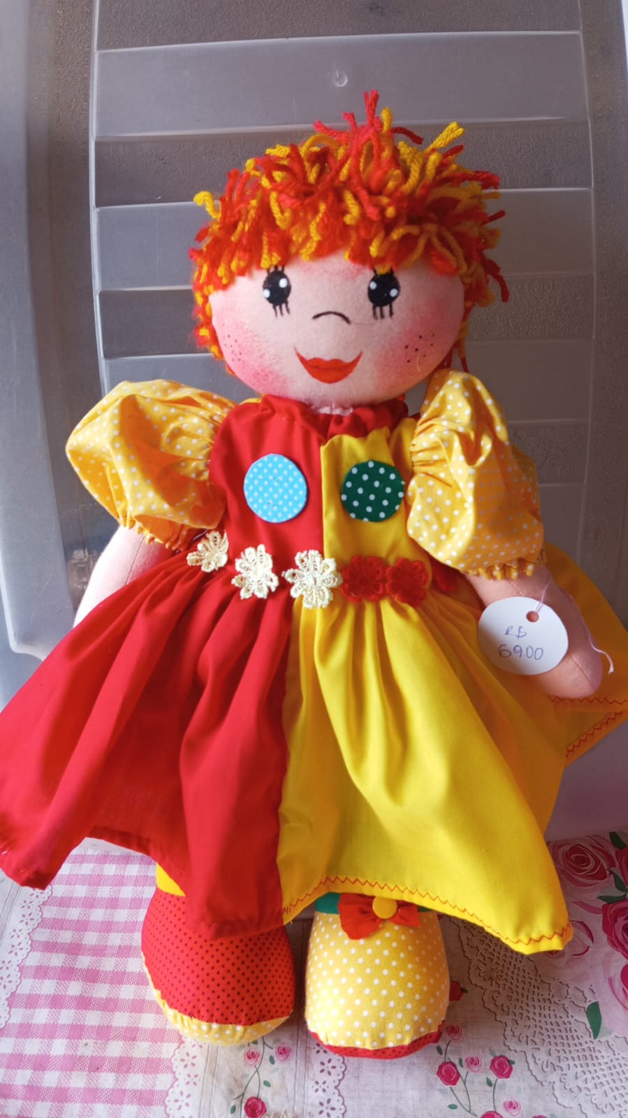 Boneca Emília: Artesanato Brasileiro Feito à Mão